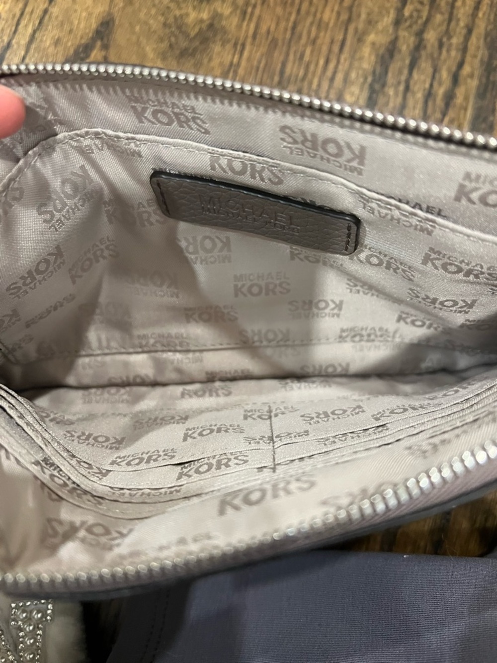 Michael Kors Beige Leather Zip Pouch Wristlet TAUPE - Picture 3 of 4